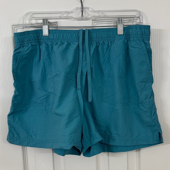 Teal Columbia Women's Shorts - Picture 1 of 3